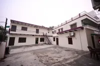 Hotel Venkatesh Hotels near Varanasi Junction Train Station