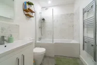 Cozy Urban 2BR with courtyard - 2-Star