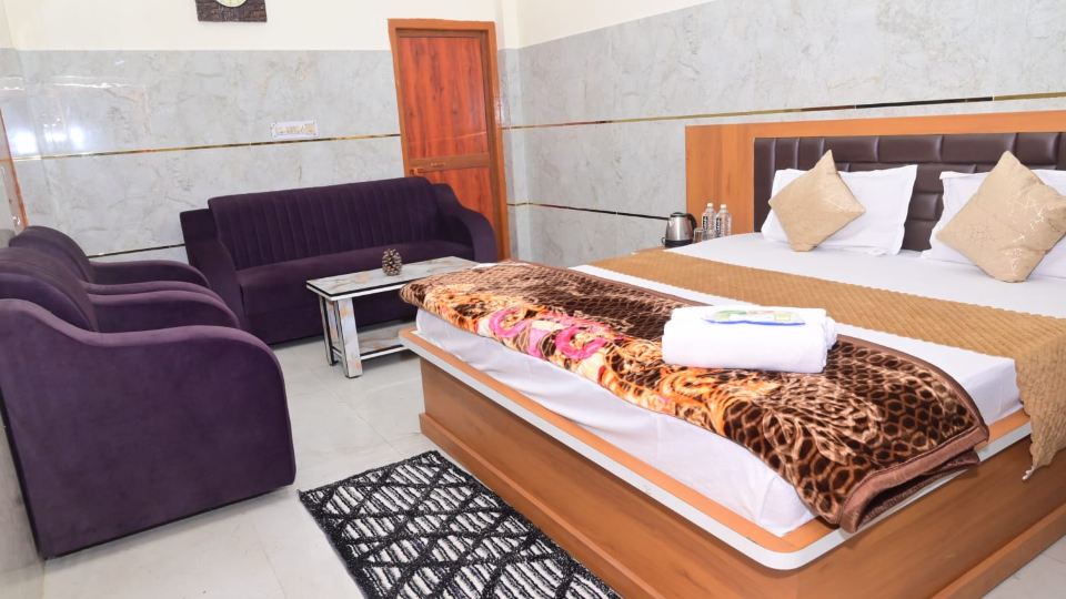 Paramjyoti HomeStay