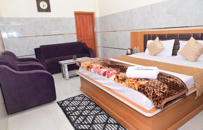 Paramjyoti HomeStay
