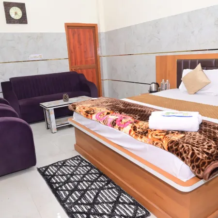 Paramjyoti HomeStay