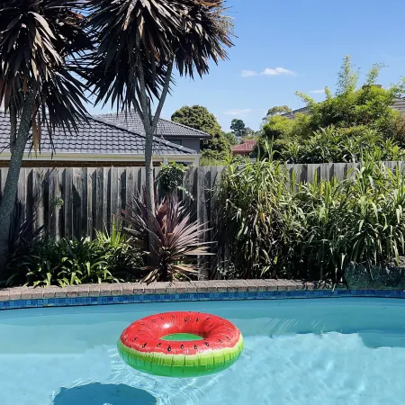 4 Bed Family Villa with Pool & Parking