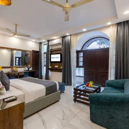 Hotel PK Residency