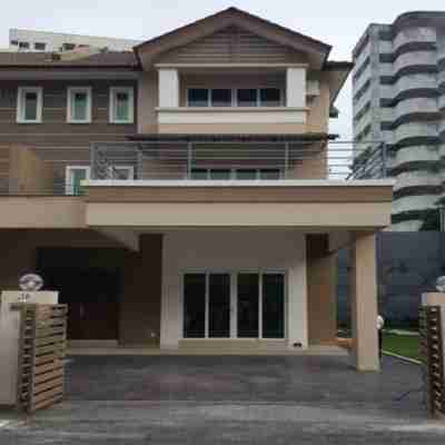 Greenlane98 @ 4Rooms / 5 Bathroom / 21 Pax Hotel Exterior