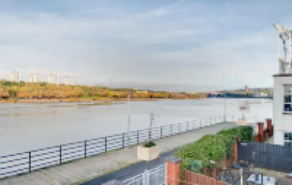 Staithes House - By Week2Week