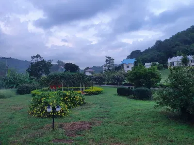 The Buda Muaklek Resort Hotels near Muak Lek Arboretum + Waterfall
