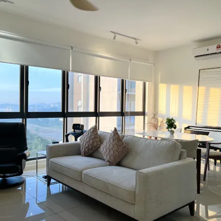 NEW Designer Condo - Panoramic Forest View - Steps To IOI City Mall - Your Best Urban Retreat