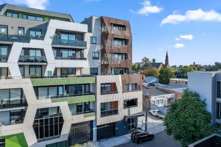 Cozy 1BR Apt Walk to Swinburne & Glenferrie Rd