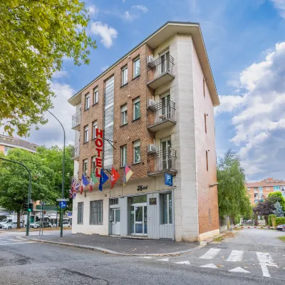 Domino Hotel Các khách sạn gần Oval Lingotto