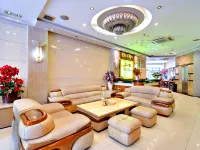 S79 Happy Hotel 1 Saigon Phu Tho體育場附近的飯店