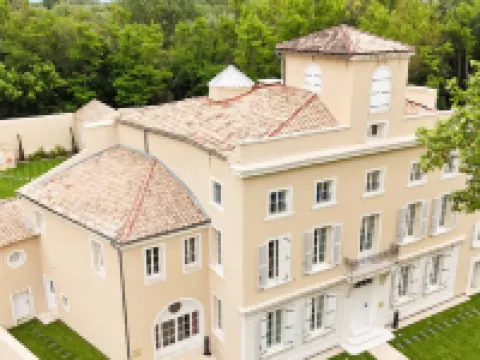 Château de l'insolas Hotels in Gard
