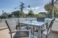 Spacious 2 Bed Apartment Close to City