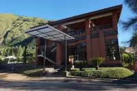 Bromo Terrace Hotel - parking