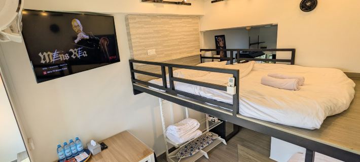 S&D family studio 4 pax w/ netflix & pool @Pollux Hotels in Batam Center