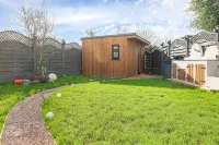Newly Renovated 4 Bed House with Study in Richmond