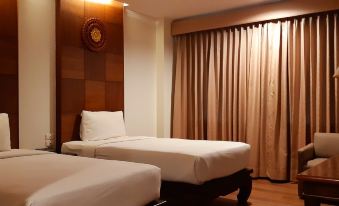 Sri U-Thong Grand Hotel