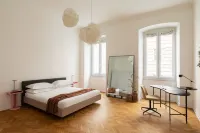 The Maison | Boutique Residence 160m², Terrace & Garage - Boutique