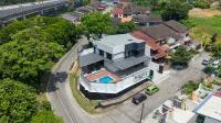 Sri Pelangi Villa KTV Room BBQ Swimming Pool 19 Pax by Stayrene - 別墅