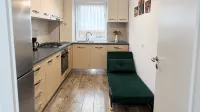 Deluxe by Hillside Apartments - Homestay