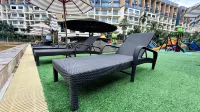 Laguna Beach Resort 2 | Pool & Free Utilities - parking