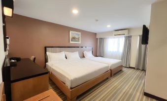 Hallmark Express Hotel
