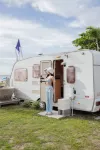 White House Beach Camping Caravans Hotell i Bang Phra