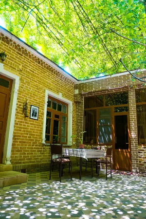 Old Radio hostel Отели рядом с достопримечательностью «Мечеть - Хазрет-Хызр»