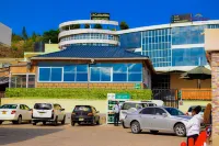 Jacaranda Luxury Suites