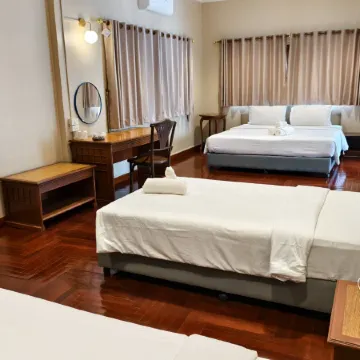 Suansin Garden Hotel