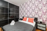 Lumina airy apartment with balcony