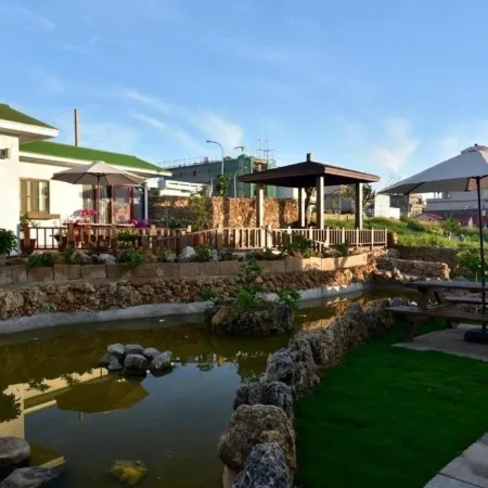 Xiaoliuqiu 1302 Seaview Guesthouse Отели рядом с достопримечательностью «White Lighthouse»