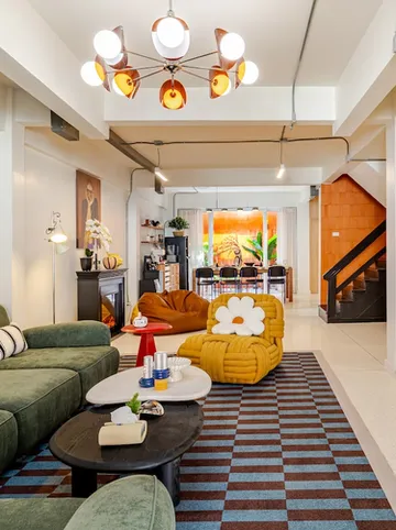 รูปภาพของModern Nordic-style 5-bedroom villa in Sukhumvit, downtown Bangkok