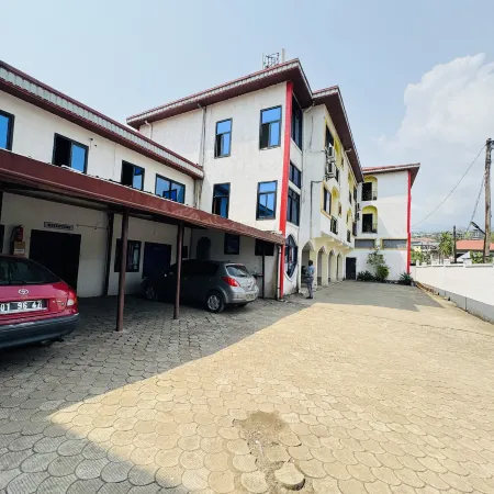 La Castrol Hotel Apartments