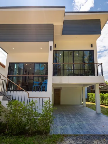รูปภาพของบ้านพักแบบชาเลต์ 2 ห้องนอน วิวภูเขา ที่บ้านโฉลกหลำ