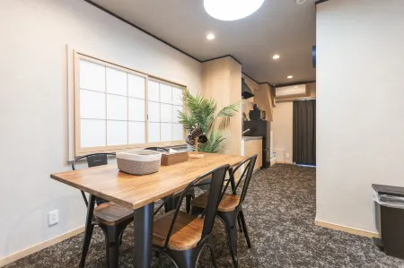 b&Kuromon Отели рядом со станцией JR Abikocho Station