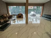 Joy Hotel Hotel di Brantiraya