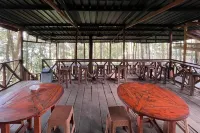 Alas Pacet by TwoSpaces, Mojokerto Hotels in Wonosalam