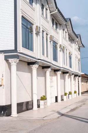 GOLD STAR PALACE HOTEL Отели рядом с достопримечательностью «Обсерватория Мирзо Улугбека»