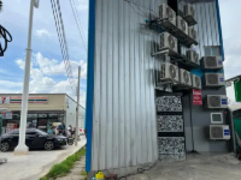 Charinsup Pinklao Hotel バンクルアイのホテル