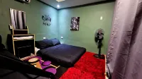 Natural Haven w/ Netflix,Videoke & Alfresco Dining Hotels in Dasmarinas