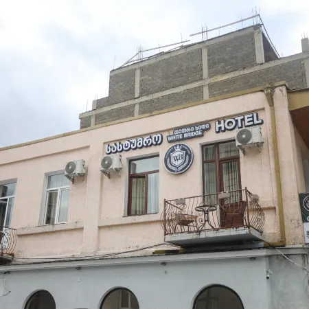 Hotel White Bridge