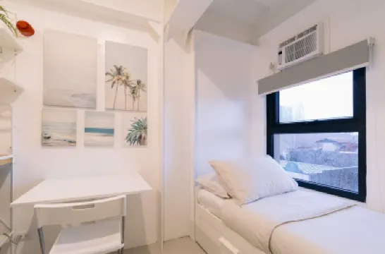 CANOPYPROPERTIES Hotels near Buendia MRT Station