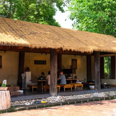 WHITE TEA HOTEL