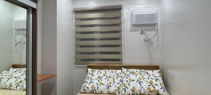 Cozy-corner Staycation @Sta Rosa Laguna โรงแรมในลากูนา
