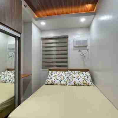Cozy-corner Staycation @Sta Rosa Laguna Rooms