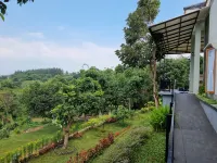 Moya Villa dan Resto