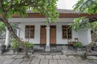 Rommeo Inn Lovina Mitra RedDoorz Hotel di Kabupaten Buleleng