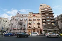 Cozy 1BR Athenaeum | Central | Balcony Views