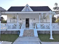 Omah Putih Menoreh Hotels in Nanggulan
