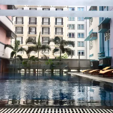 Newport Manila Condo near the Airport
